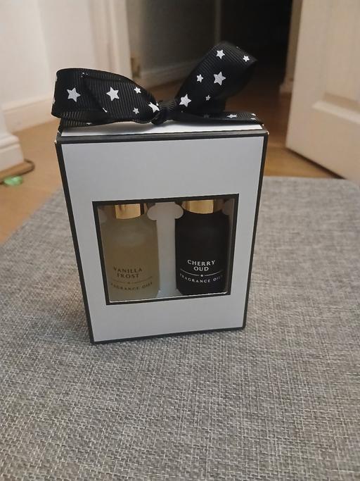  — Scented Oils Set New