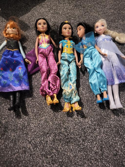  — Disney Princess dolls