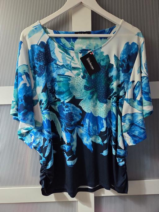  — 🌟NEW🌟 Size 18 KALEIDOSCOPE top