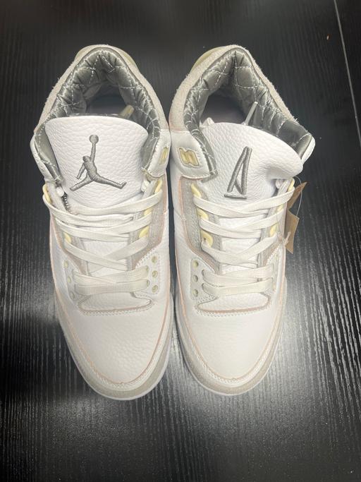  — A MA maniere  X air Jordan 3 raised by woman