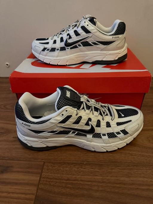  — Nike P6000 Sail/ off noir brand new in box