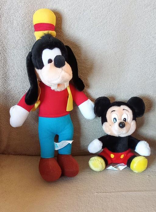  — Walt Disney soft toys new