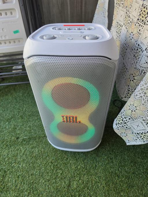  — jbl 320