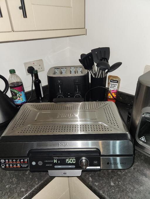  — ninja grill with flat plate
