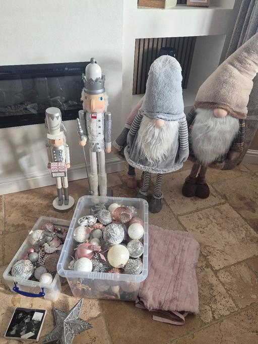  — silver white and pink Christmas decorations