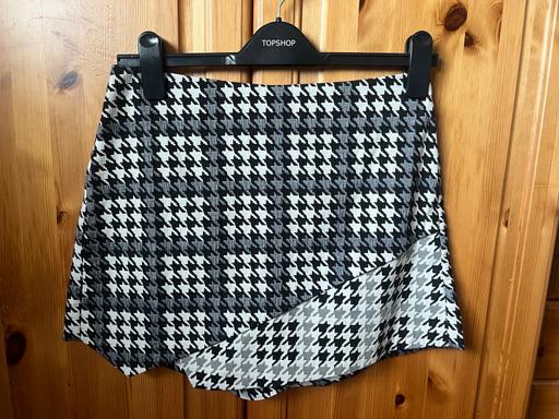  — Topshop Skort Size 10 Tall