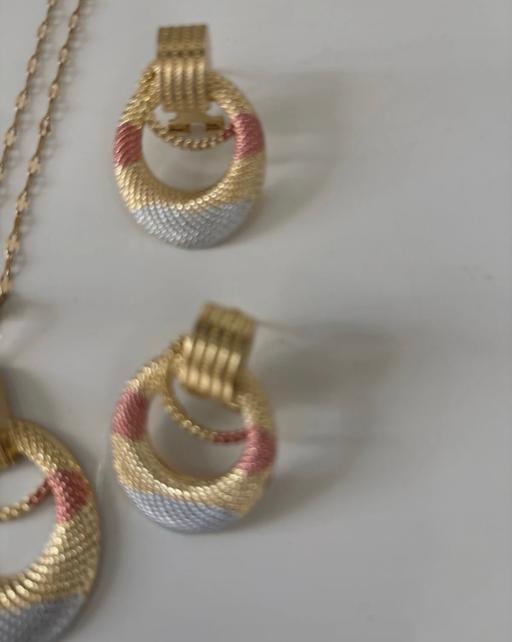  — Cernucci set
