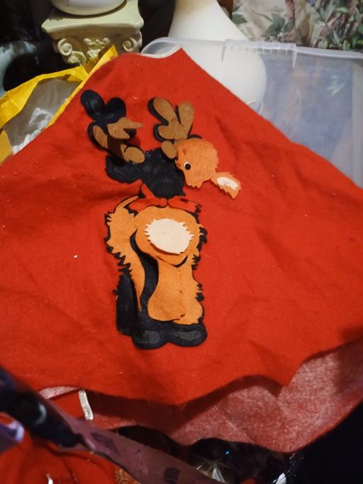  — retro tree skirt