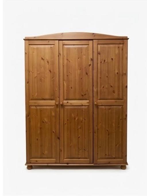  — Pinewood wardrobe