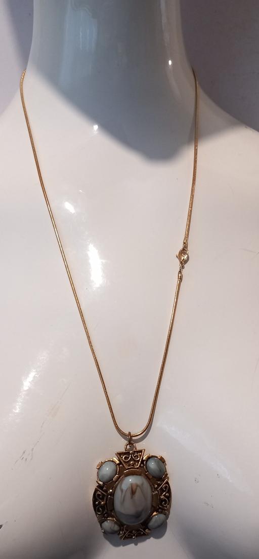  — Vintage Victorian Revival Faux Agate Pendant
