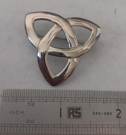  — Solvar Rhodium-Plated Trinity Knot Brooch