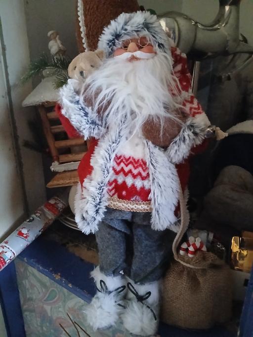  — father xmas new con 17 ins