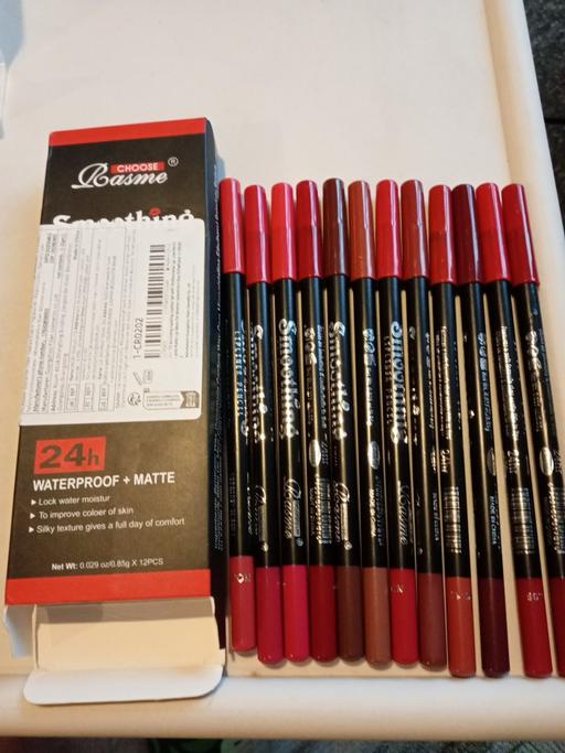  — new box of 12 LIP LINER PENCILS
