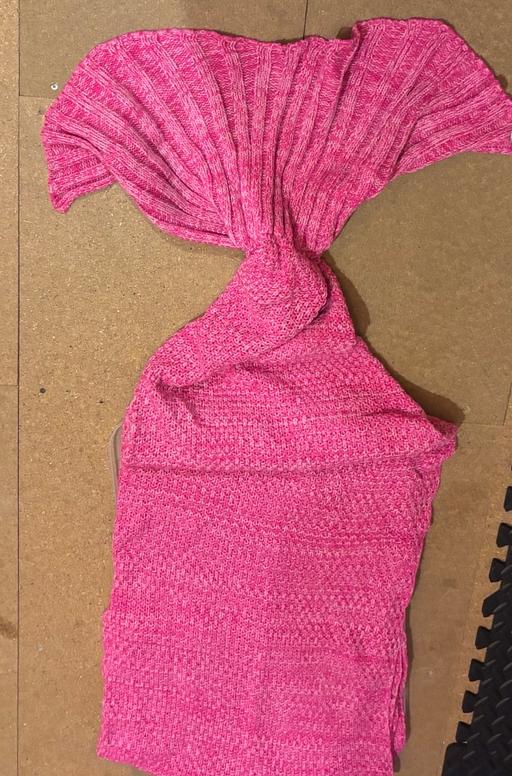  — Mermaid tail shop knitted
