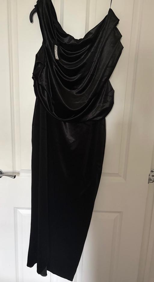 — River island dress
