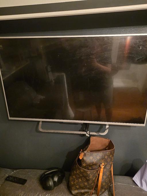  — Sony BRAVIA 43 Inch Smart TV – Like New