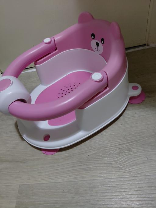  — baby bath chair