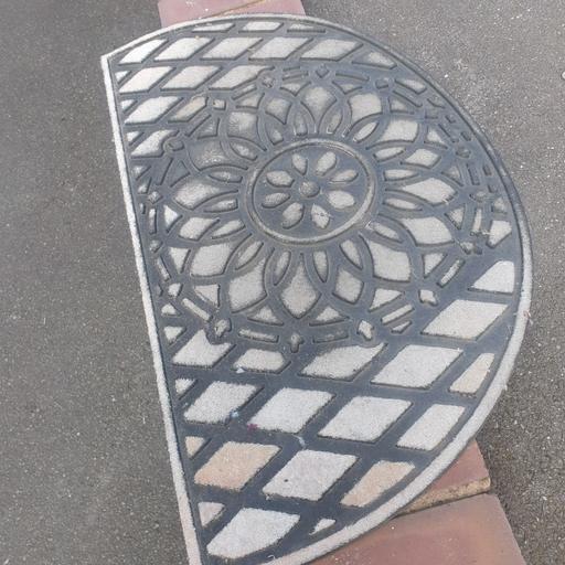  — Half Moon Rubber Door Mat , 31 x 18 inches,