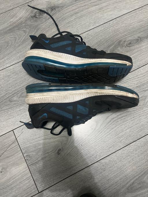  — NIKE AIR MAX