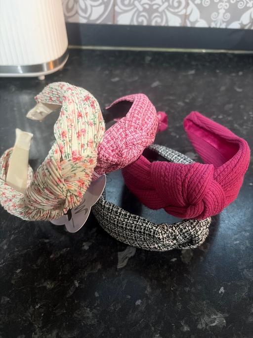  — Head bands x4