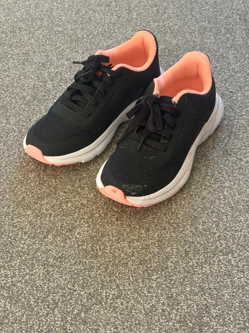  — Black & Pink Trainers