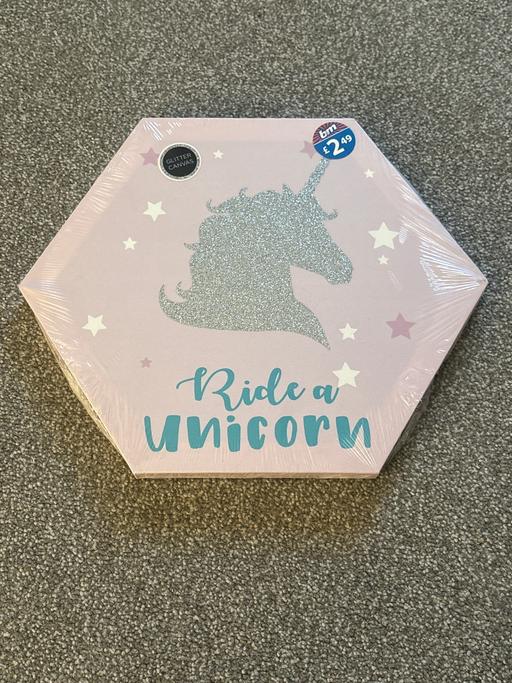  — Unicorn glitter canvas