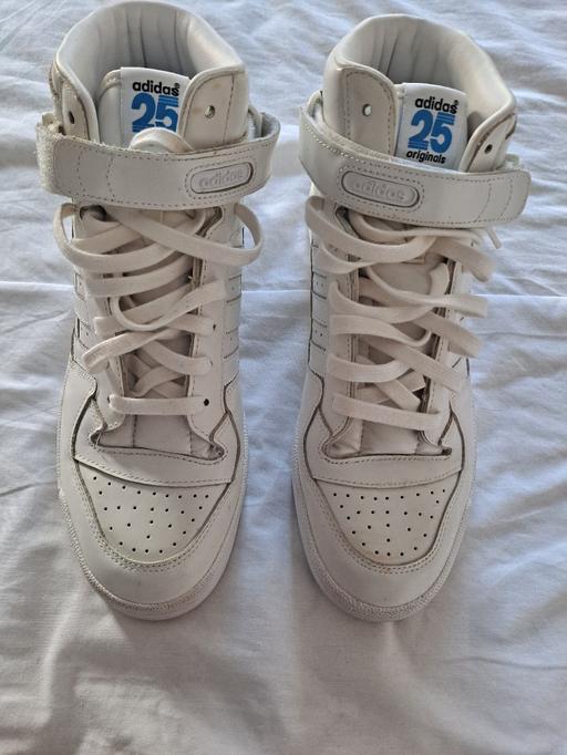  — Adidas Forum Mid top trainers in white Size 1