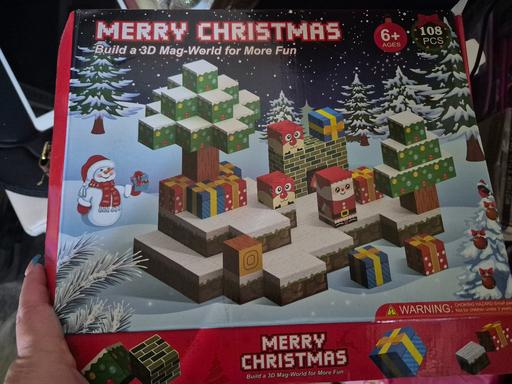  — PRELOVED Xmas 107 Magnetic Blocks Set