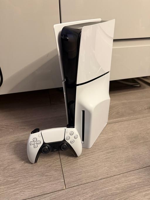  — PS5 SLIM 1TB DISC VERSION LIKE NEW