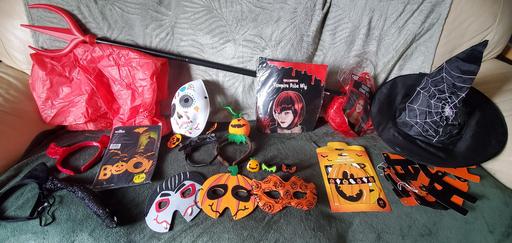  — Halloween bundle
