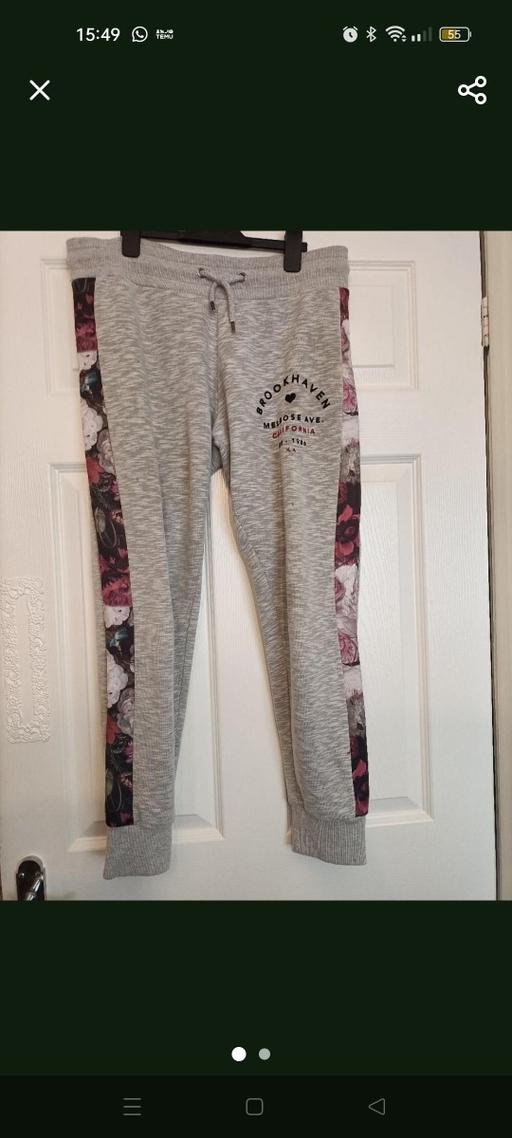  — trackies size 12