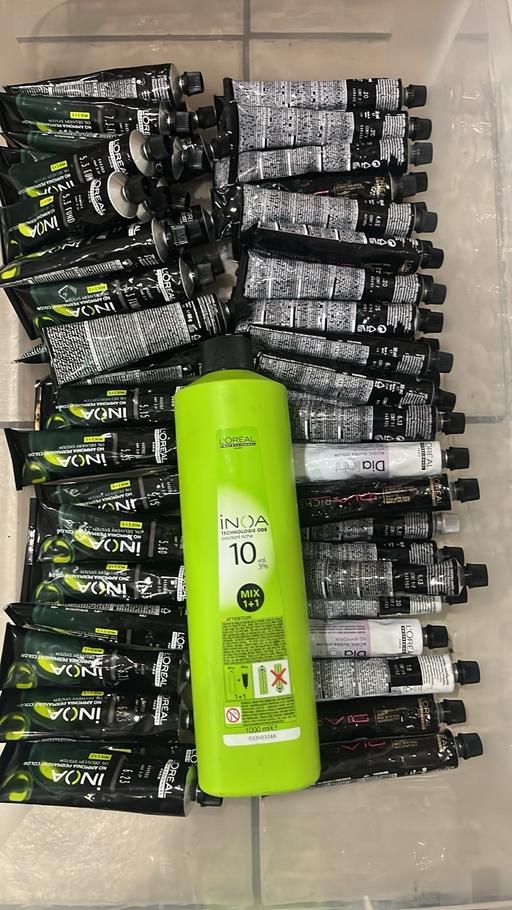  — Hair colour roughly 70 tubes