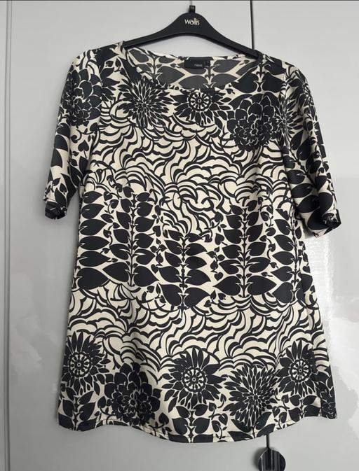  — Ladies Next Evening Top  size 16/18