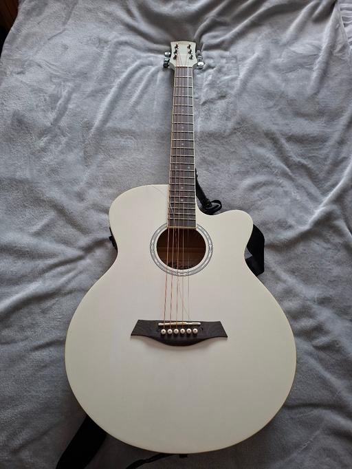  — guitar