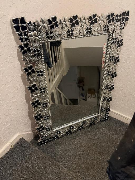  — Massive mirror