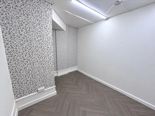  — LARGE ROOM TO RENT IN WHITECHAPEL, LONDON, E1