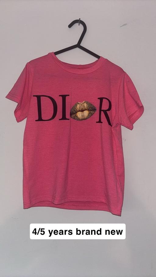  — Girls T-shirt size 4-5 years