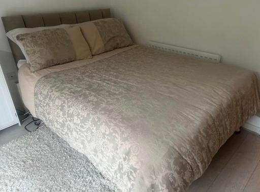  — Double bed & mattress