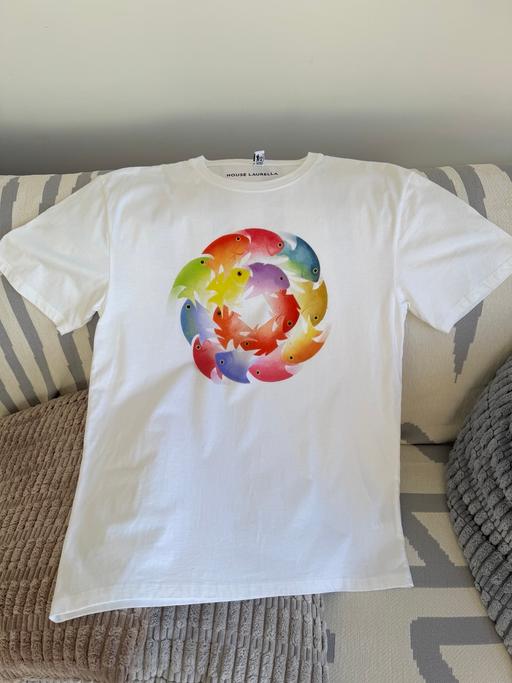 — T-shirts