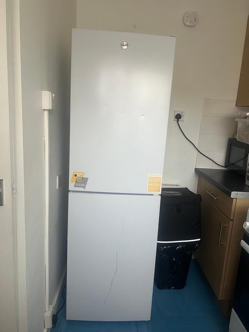  — FRIDGE FREEZER