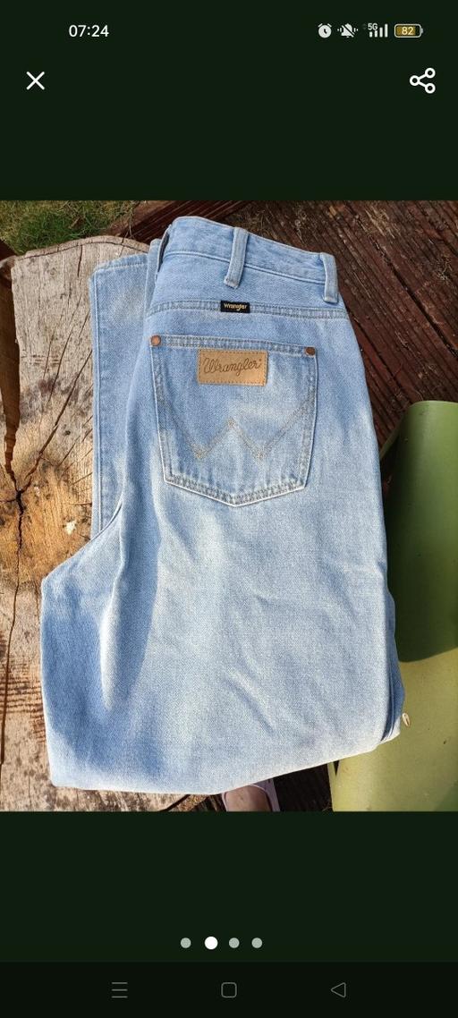  — wrangler mom jeans