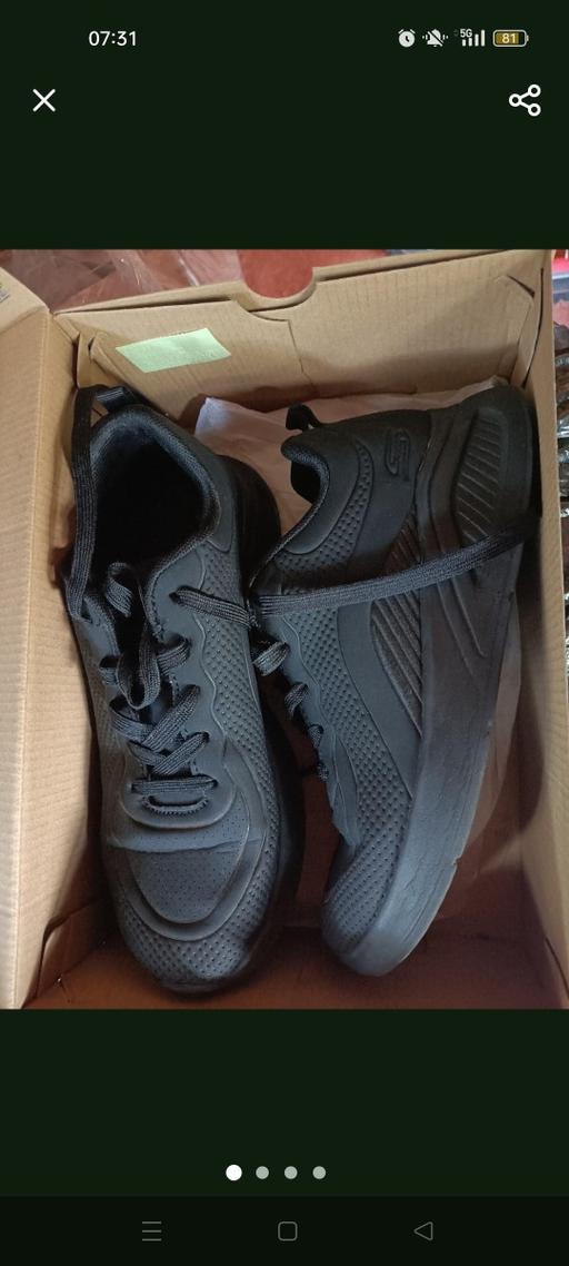  — skechers size 5