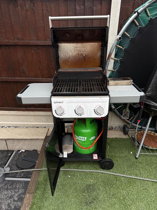  — SPIRIT E-315 GAS BARBECUE