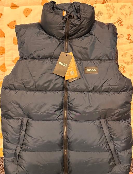  — Men’s BOSS Gilet