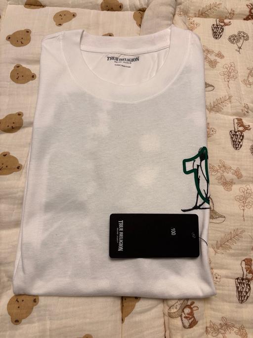  — Men’s True Religion T-shirt