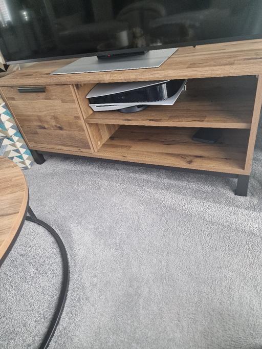  — tv unit