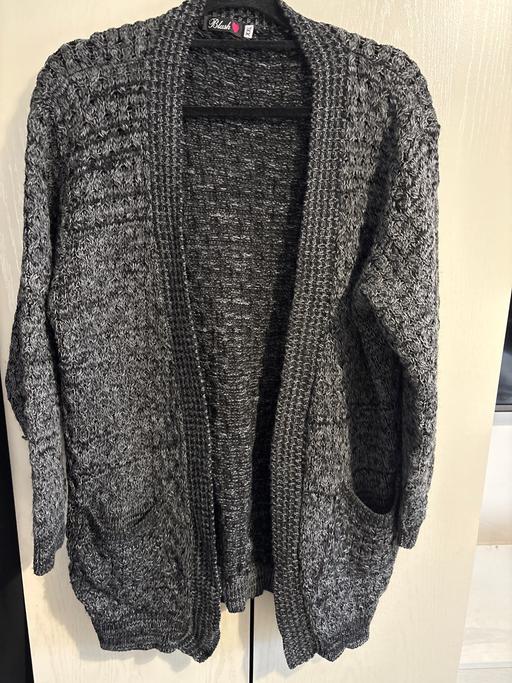  — Ladies cardigan