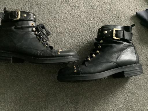  — Ladies boots size 7