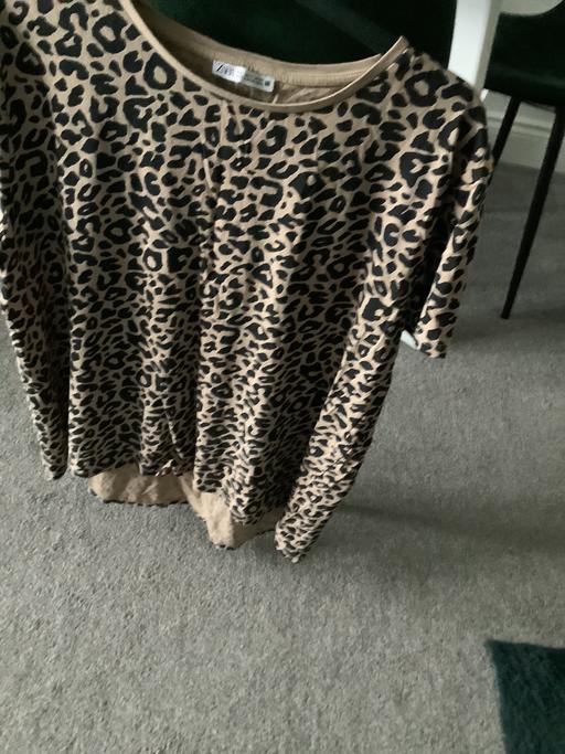  — Zara top size 12.