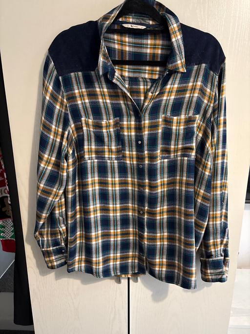  — Ladies shirt